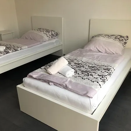 Messe - Ferienwohnung Kuthsweg * Dusseldorf